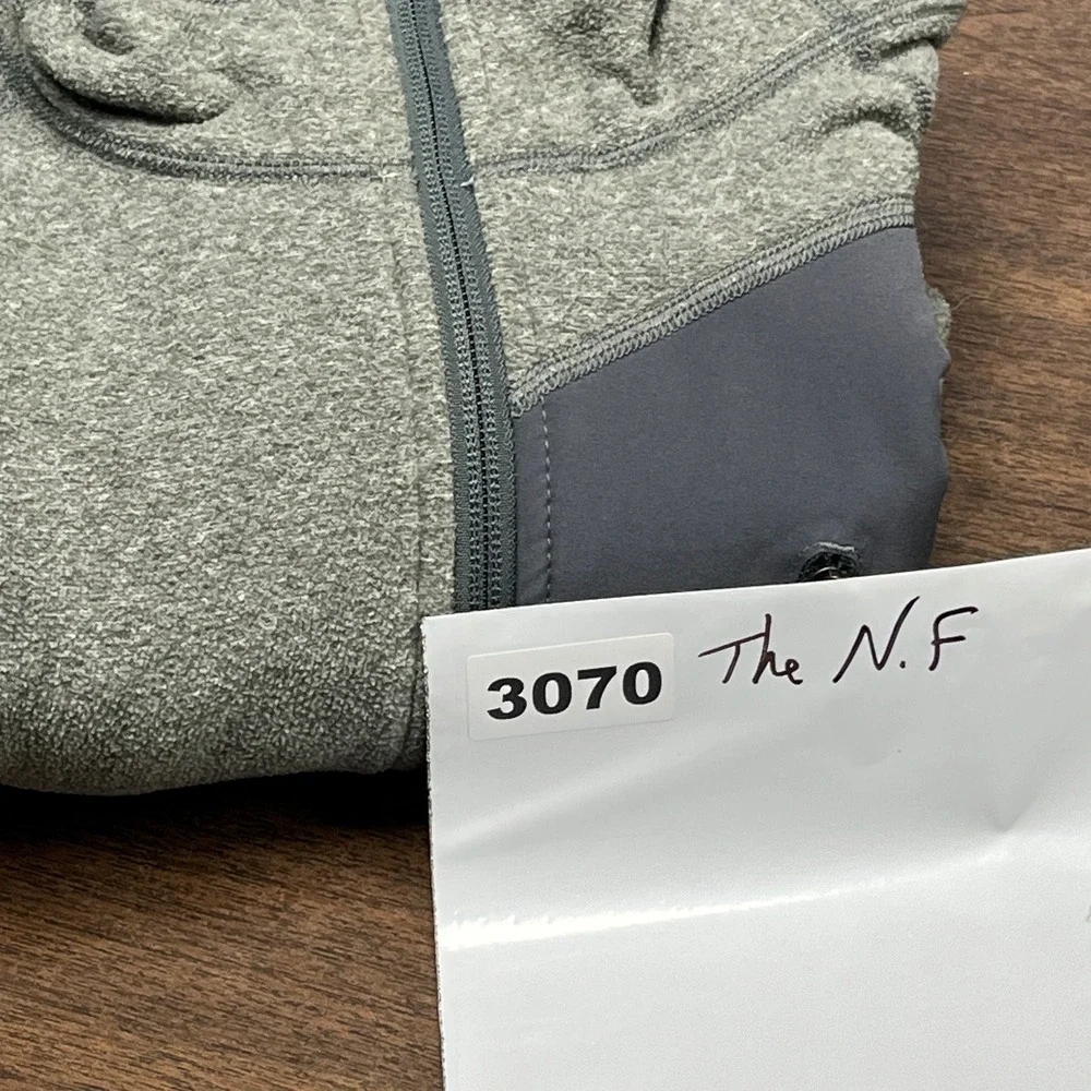 The North Face Pullover Mens XL Gray Heather Quarter Zip Chest Pocket Fleece EUC